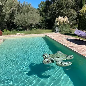 https://maisonnette-avec-piscine-et-terrasse.fr-provencehotel.com