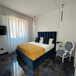 https://core-e-naples.hotels-amalfi.com